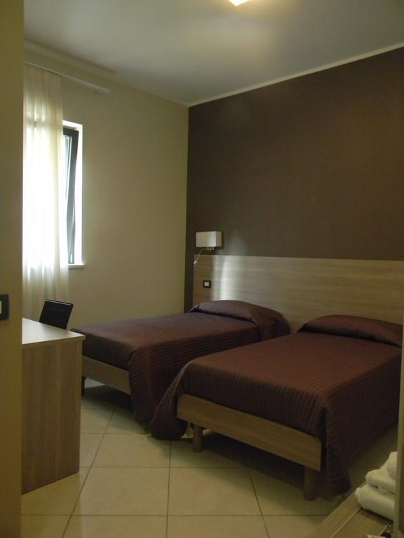 Guest House San Domenico เอากุสตา ภายนอก รูปภาพ